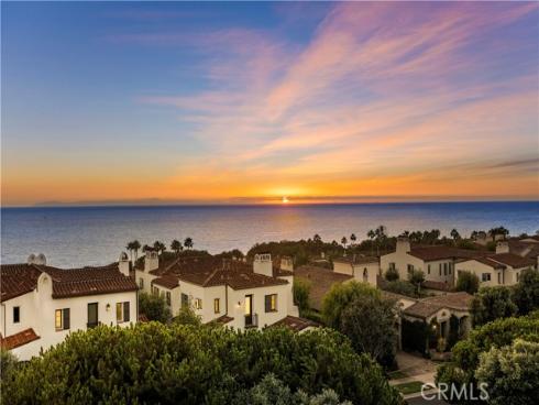 28 Surfspray Bluff , Newport Coast, CA