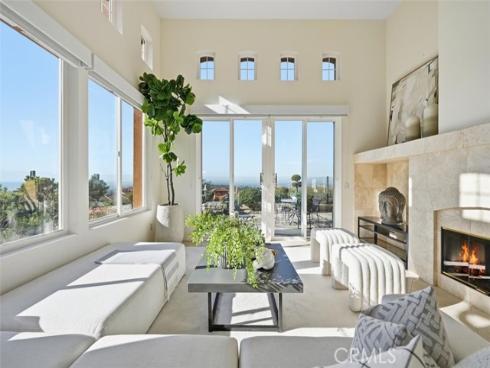 21 Splendore Dr , Newport Coast, CA