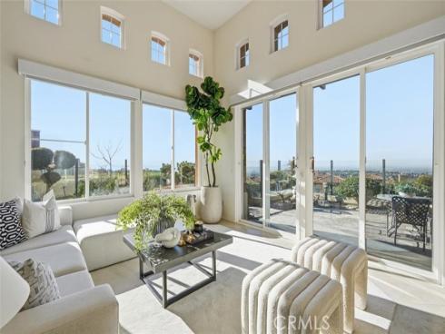 21 Splendore Dr , Newport Coast, CA