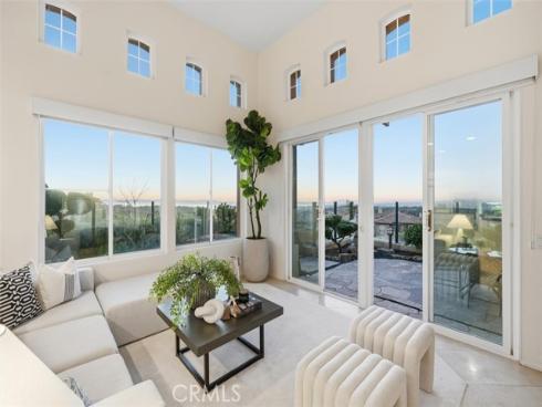 21 Splendore Dr , Newport Coast, CA