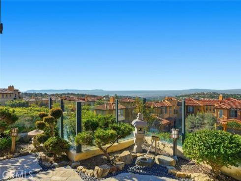 21 Splendore Dr , Newport Coast, CA