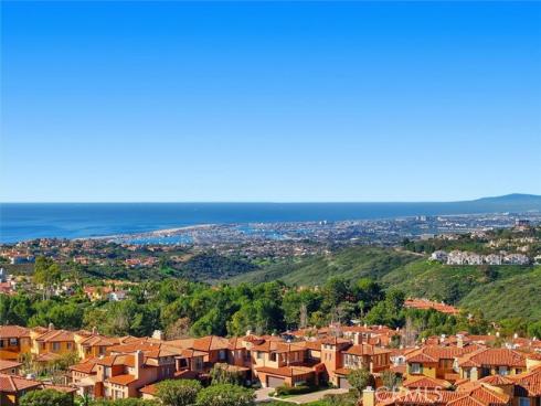 21 Splendore Dr , Newport Coast, CA