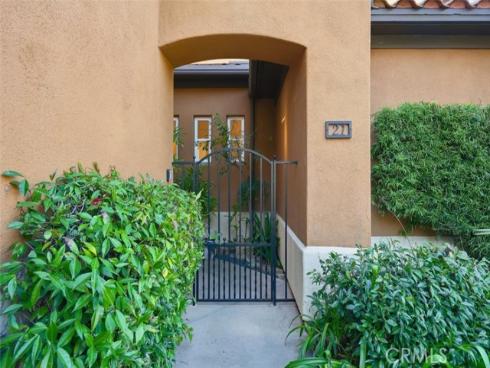 21 Splendore Dr , Newport Coast, CA