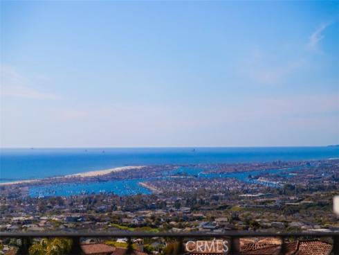 7  Sailview  , Newport Coast, CA