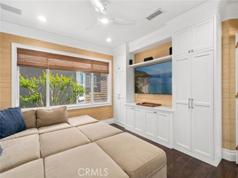 25  Lyon  , Newport Coast, CA