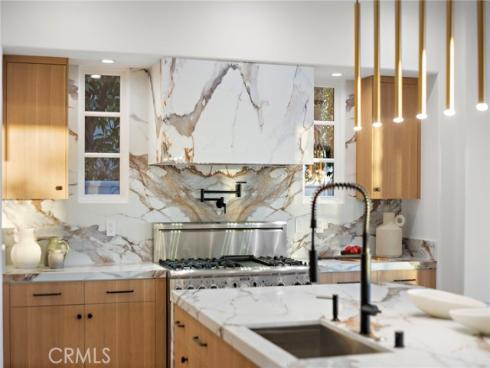 28  Surfspray Bluff  , Newport Coast, CA