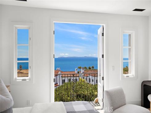 28  Surfspray Bluff  , Newport Coast, CA