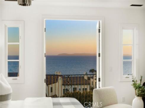 28  Surfspray Bluff  , Newport Coast, CA