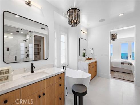 28  Surfspray Bluff  , Newport Coast, CA