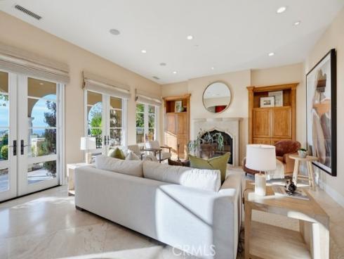 31 Overlook , Newport Coast, CA