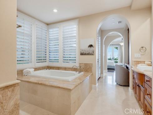 31 Overlook , Newport Coast, CA