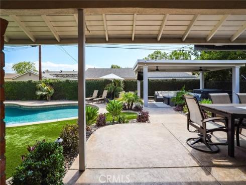 17892 Wellington Avenue, North Tustin, CA