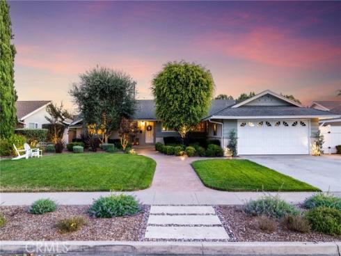 17892 Wellington Avenue, North Tustin, CA