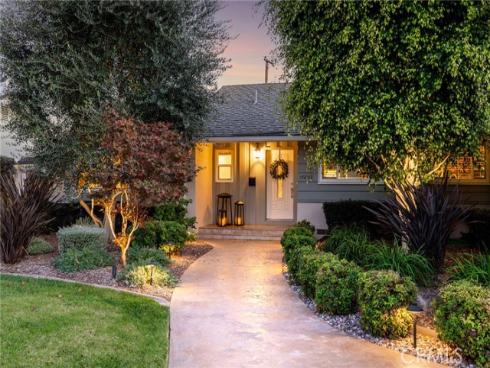 17892 Wellington Avenue, North Tustin, CA