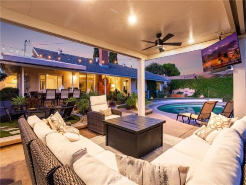 17892 Wellington Avenue, North Tustin, CA