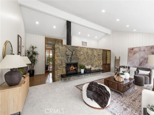 9891 Deerhaven , North Tustin, CA