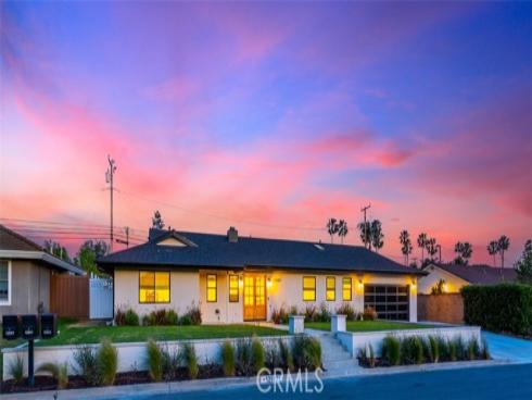 12592 Singing Wood Drive, North Tustin, CA