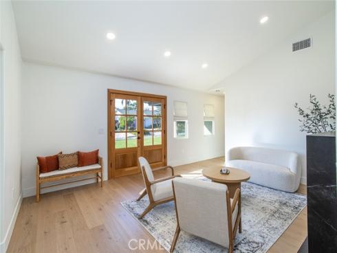 12592 Singing Wood Drive, North Tustin, CA