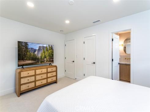 12592 Singing Wood Drive, North Tustin, CA