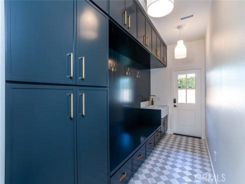 12592 Singing Wood Drive, North Tustin, CA