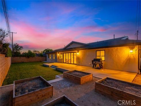 12592 Singing Wood Drive, North Tustin, CA