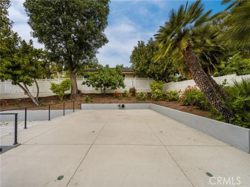 19201 Barrett Lane, North Tustin, CA