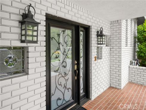 19201 Barrett Lane, North Tustin, CA