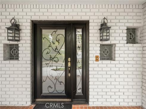 19201 Barrett Lane, North Tustin, CA