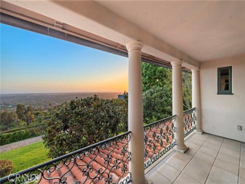 1875  La Cuesta  , North Tustin, CA