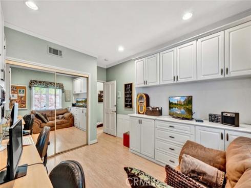 10302 Broadview Place , North Tustin, CA