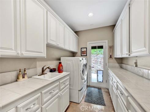 10302 Broadview Place , North Tustin, CA