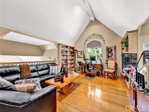 10302 Broadview Place , North Tustin, CA