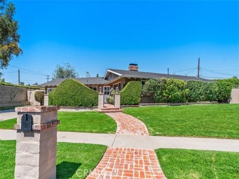 1031 Smoke Tree Lane, North Tustin, CA