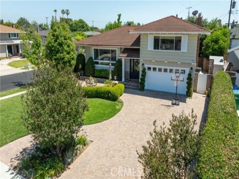 17582 Meredith Dr. , North Tustin, CA