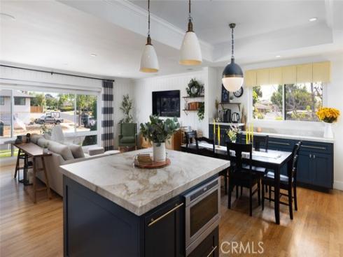 17582 Meredith Dr. , North Tustin, CA