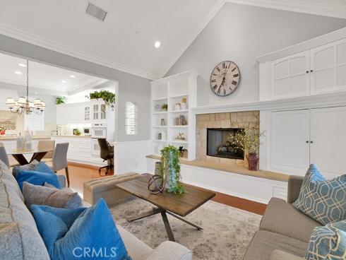 12272 Media Panorama , North Tustin, CA