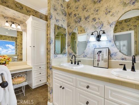 12272 Media Panorama , North Tustin, CA