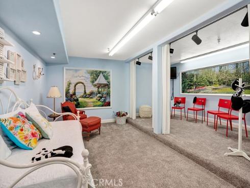 12272 Media Panorama , North Tustin, CA