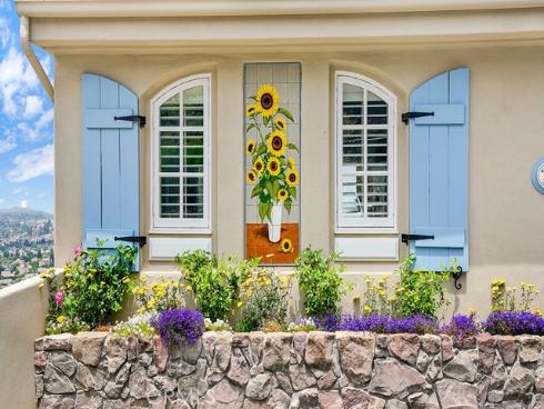 12272  Media Panorama  , North Tustin, CA