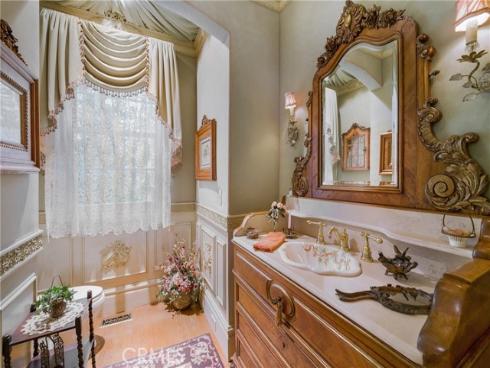 10821  Bronco   Circle, North Tustin, CA