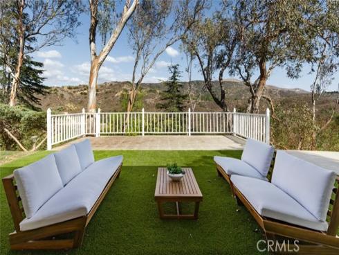 10141 Overhill Drive, North Tustin, CA