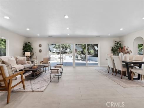 19201  Barrett   Lane, North Tustin, CA