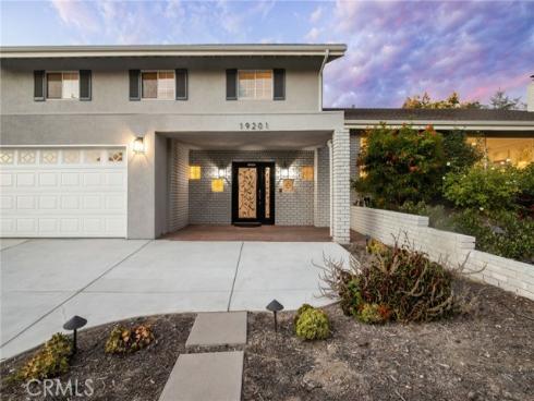 19201  Barrett   Lane, North Tustin, CA