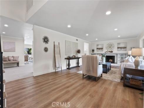 19201  Barrett   Lane, North Tustin, CA