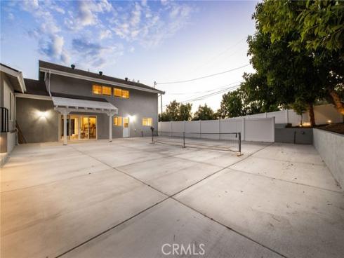 19201  Barrett   Lane, North Tustin, CA