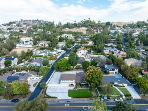 19201  Barrett   Lane, North Tustin, CA