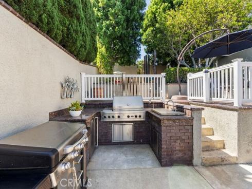 12782  Periwinkle  , North Tustin, CA