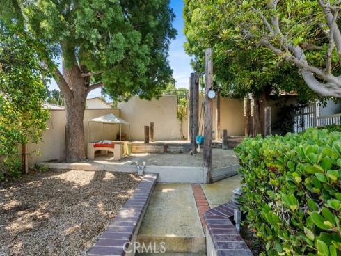 12782  Periwinkle  , North Tustin, CA