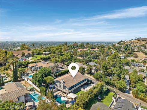 12782  Periwinkle  , North Tustin, CA