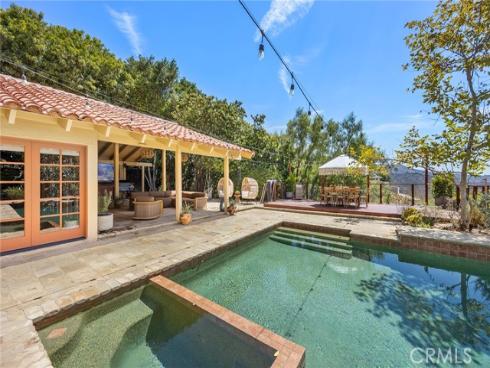 10162  La Sierra  , North Tustin, CA